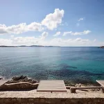 Amazon Mykonos And 5*