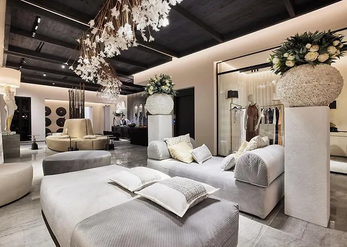 Amazon Mykonos & Hotel