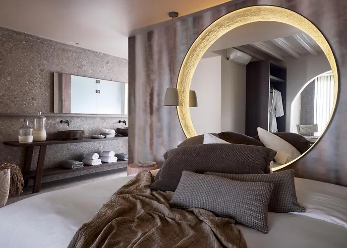 Amazon Mykonos & Hotel