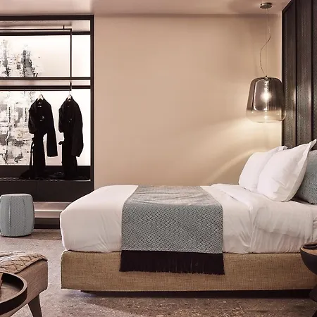 Amazon Mykonos & Hotel