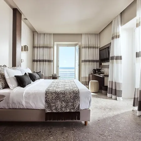 Amazon Mykonos & Hotel 5*