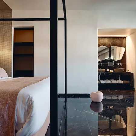 Amazon Mykonos & Agios Ioannis Diakoftis