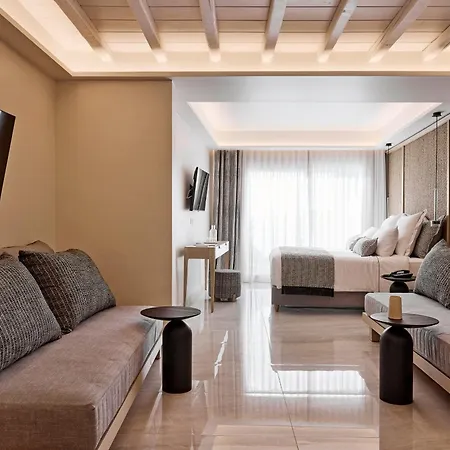 Amazon Mykonos & 5* Agios Ioannis Diakoftis