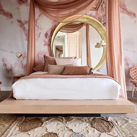 Amazon Mykonos & Hotel 5*