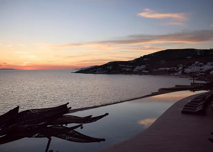 Amazon Mykonos & Ξενοδοχείο 5*